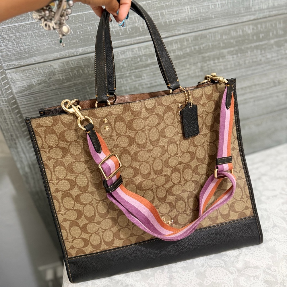 Coach Dempsey Tote 40